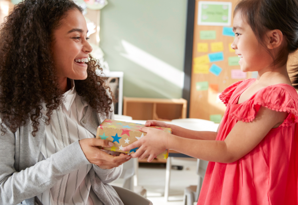 EL TOP 5 DE REGALOS PARA HACER A PROFESORES EN NAVIDAD
