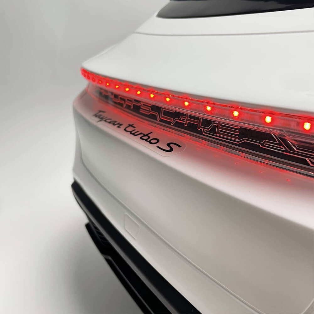 Coche Eléctrico Porsche Taycan 12V Blanco